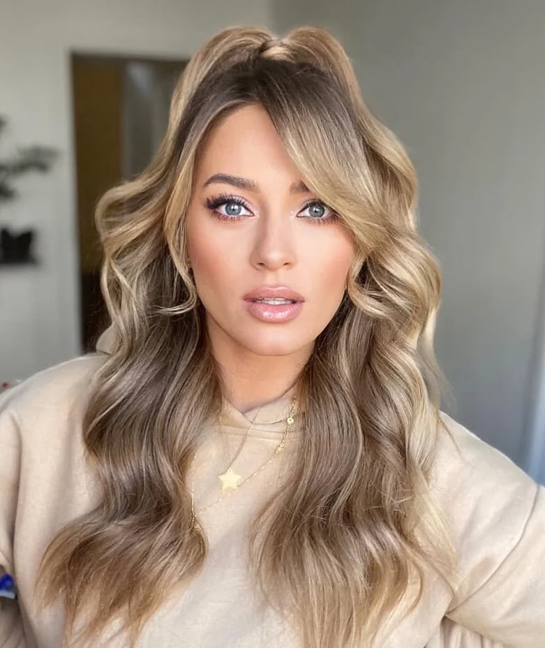 Half-Up 2000s Ponytail Hairstyle
